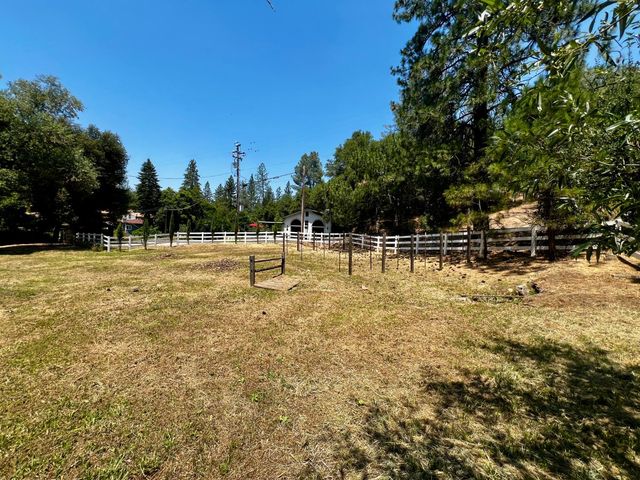 2018 Whistler Way, Somerset, CA 95684