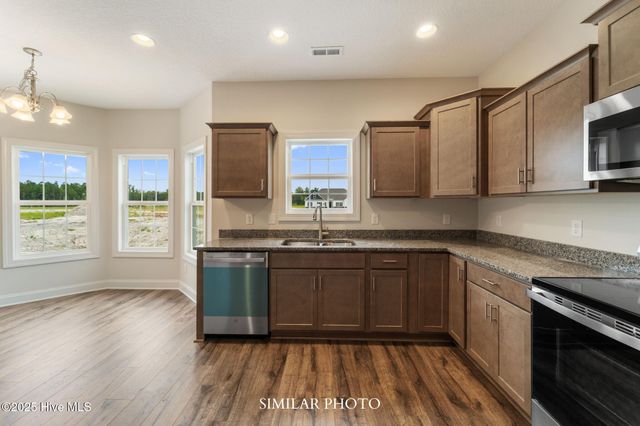 425 Montgomery Drive, Jacksonville, NC 28546