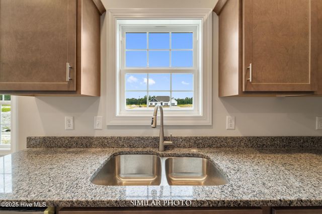 425 Montgomery Drive, Jacksonville, NC 28546