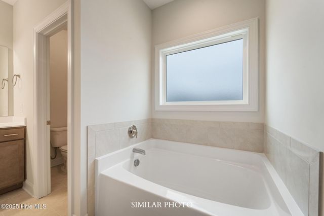 425 Montgomery Drive, Jacksonville, NC 28546