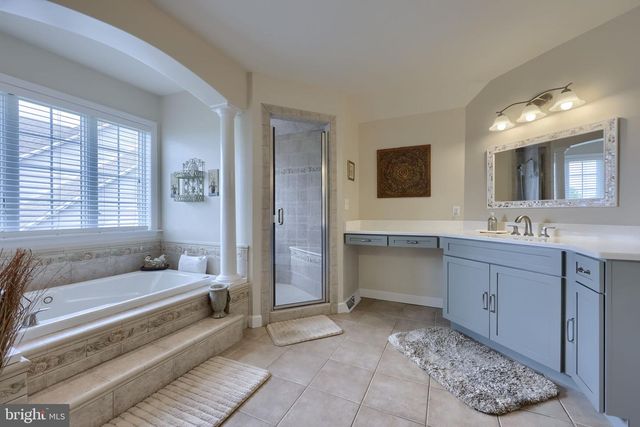 520 DUQUESNE RD, York, PA 17402