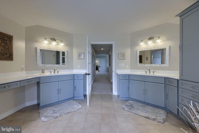 520 DUQUESNE RD, York, PA 17402