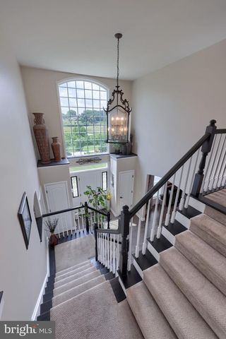 520 DUQUESNE RD, York, PA 17402