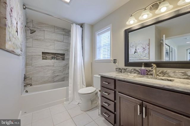 520 DUQUESNE RD, York, PA 17402