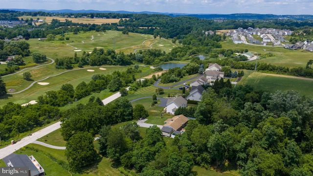 520 DUQUESNE RD, York, PA 17402