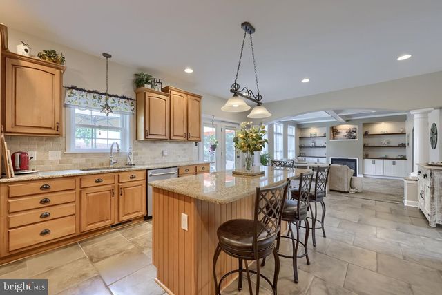 520 DUQUESNE RD, York, PA 17402