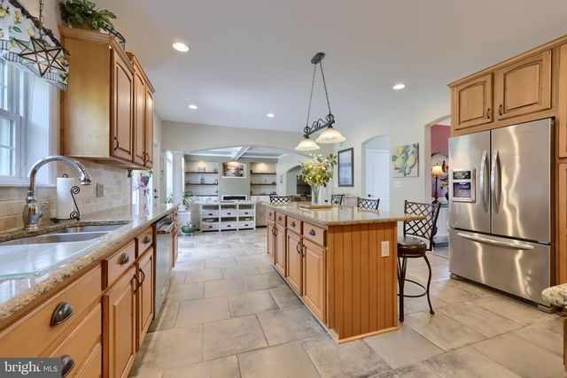 520 DUQUESNE RD, York, PA 17402