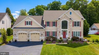 520 DUQUESNE RD, York, PA 17402