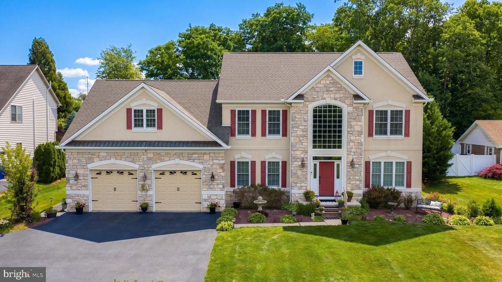 520 DUQUESNE RD, York, PA 17402