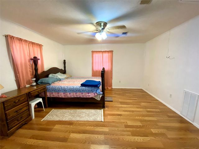 1228 Bahama Lane, Port Bolivar, TX 77650