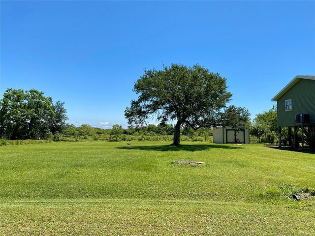 1228 Bahama Lane, Port Bolivar, TX 77650