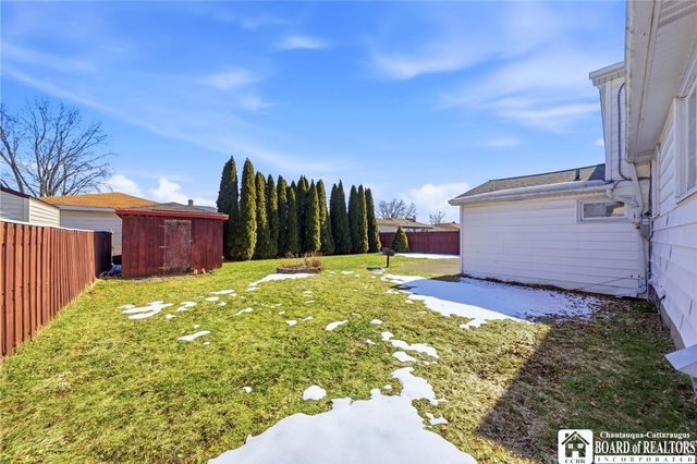 1369 99th Street, Niagara Falls, NY 14304