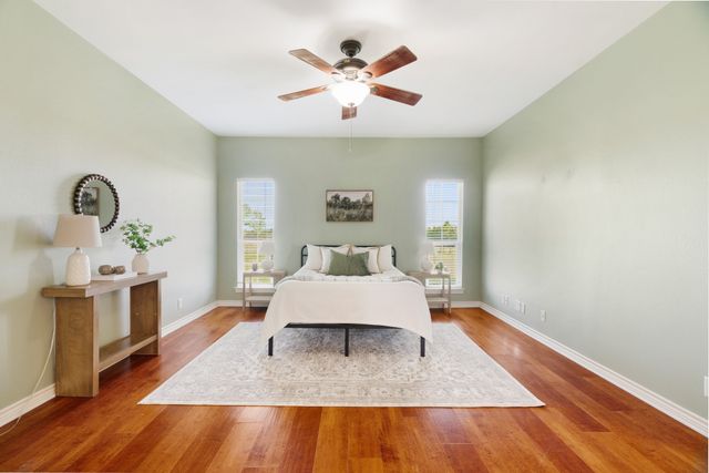 898 Farm Road 1700, Clarksville, TX 75426