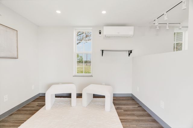 898 Farm Road 1700, Clarksville, TX 75426