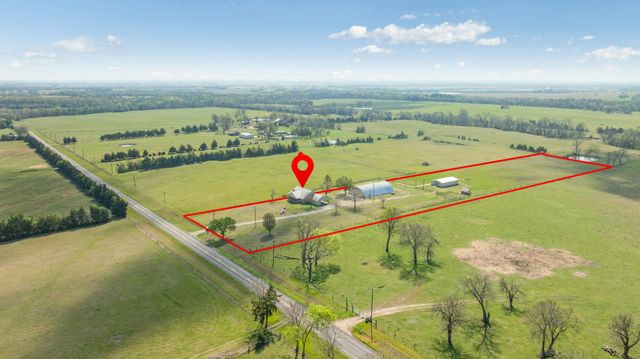 898 Farm Road 1700, Clarksville, TX 75426