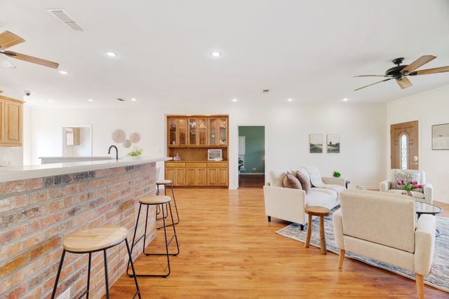 898 Farm Road 1700, Clarksville, TX 75426