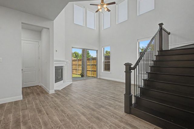 2208 N Royal Crecent Drive N, Flower Mound, TX 75028