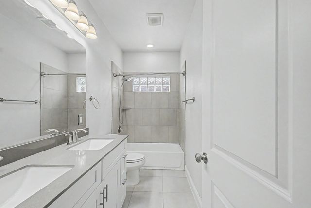 2208 N Royal Crecent Drive N, Flower Mound, TX 75028