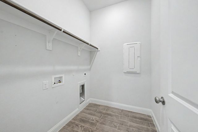 2208 N Royal Crecent Drive N, Flower Mound, TX 75028