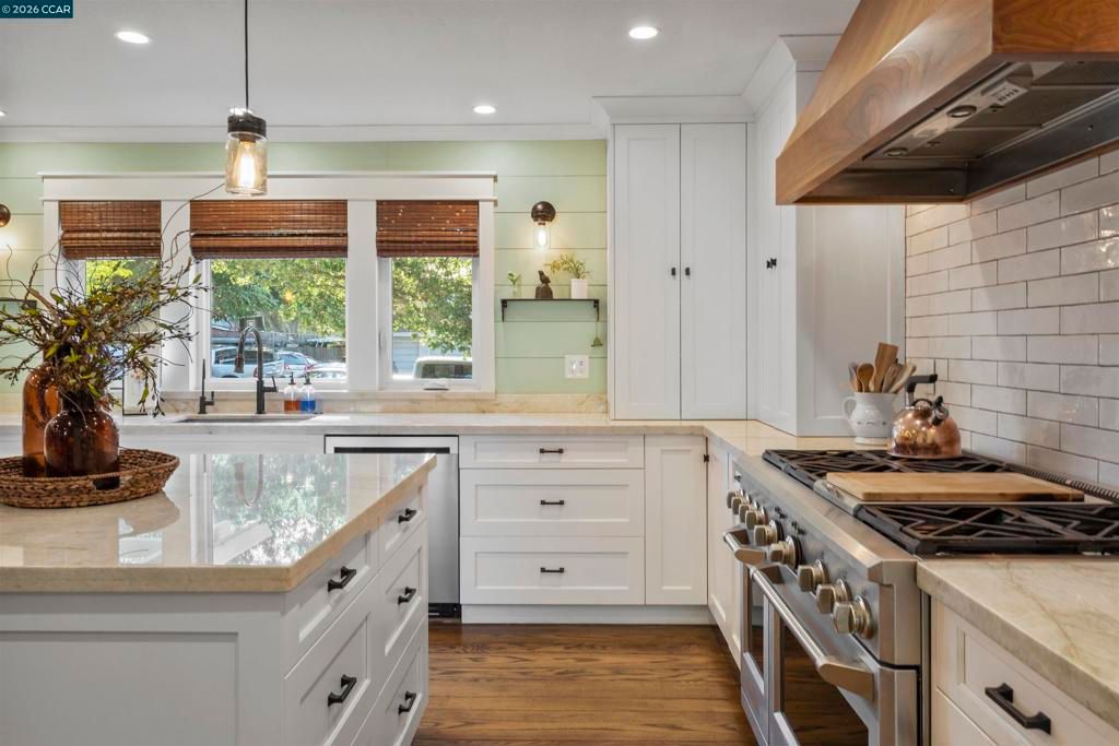 Image 14 of property listing at 1224 Davis Ave, Concord, CA 94518