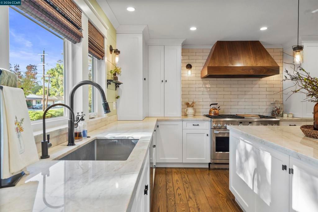 Image 19 of property listing at 1224 Davis Ave, Concord, CA 94518