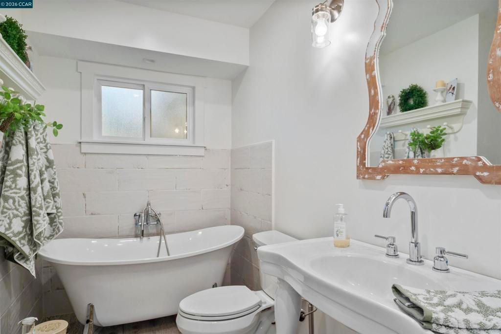 Image 36 of property listing at 1224 Davis Ave, Concord, CA 94518