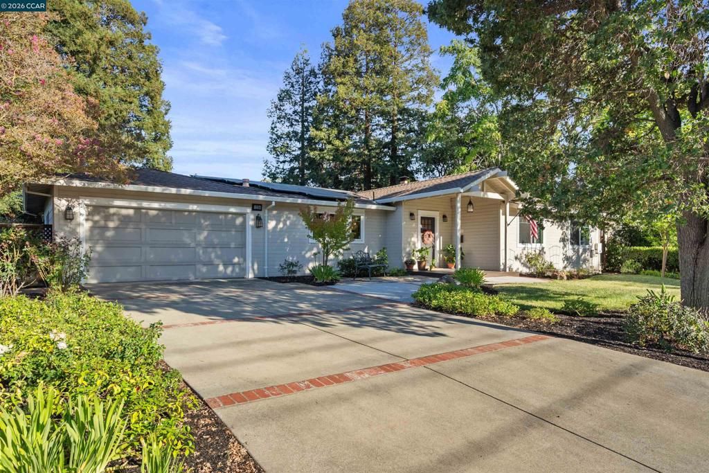 Image 4 of property listing at 1224 Davis Ave, Concord, CA 94518