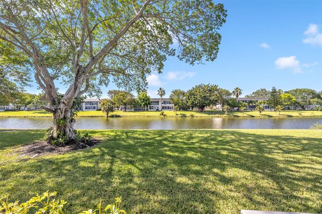 494 W Tilford W 494, Deerfield Beach, FL 33442