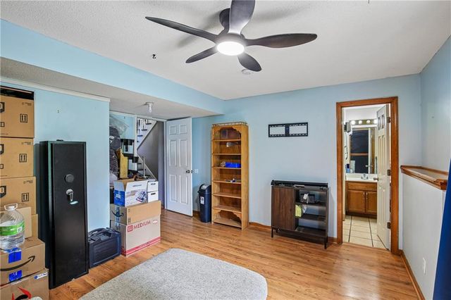 203 Broadmoor Drive, Raymore, MO 64083