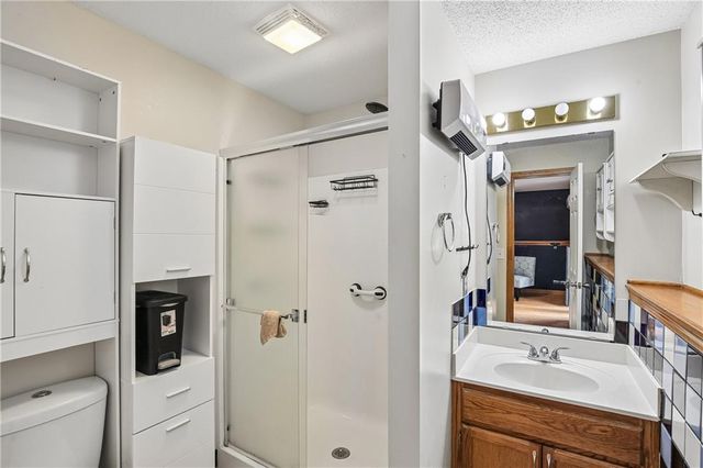 203 Broadmoor Drive, Raymore, MO 64083