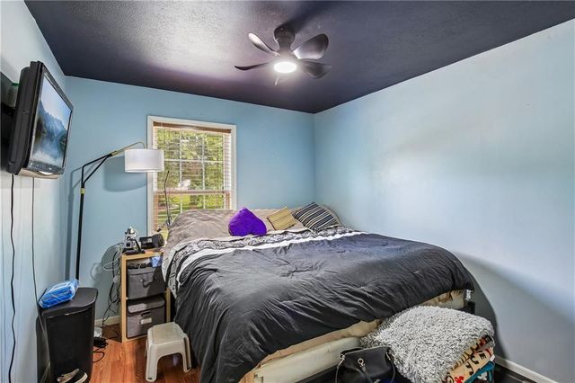 203 Broadmoor Drive, Raymore, MO 64083