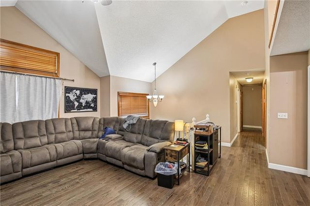 203 Broadmoor Drive, Raymore, MO 64083