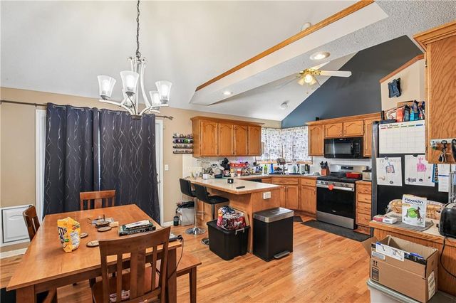 203 Broadmoor Drive, Raymore, MO 64083