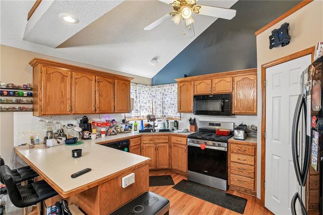 203 Broadmoor Drive, Raymore, MO 64083
