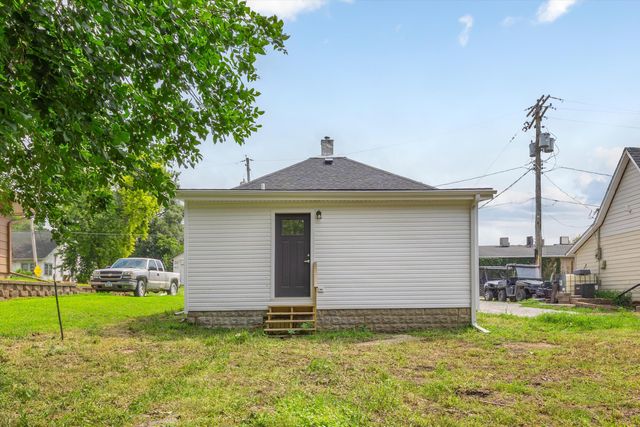 104 E FLORENCE Street, Crescent, IA 51526