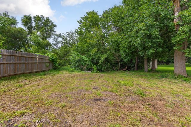 104 E FLORENCE Street, Crescent, IA 51526