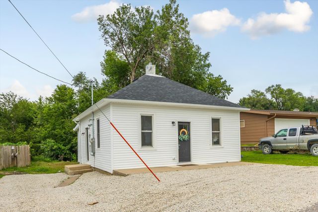 104 E FLORENCE Street, Crescent, IA 51526