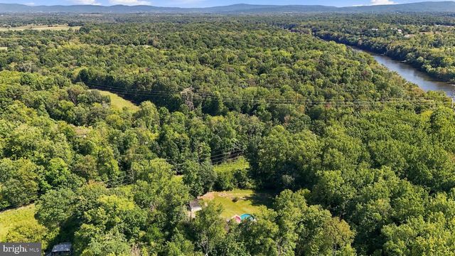 15844 HALLEMAN LN, Sharpsburg, MD 21782