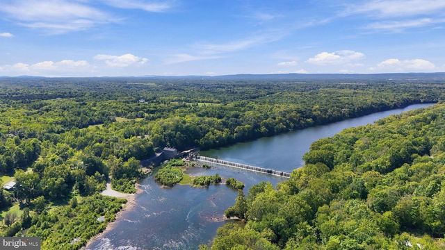 15844 HALLEMAN LN, Sharpsburg, MD 21782