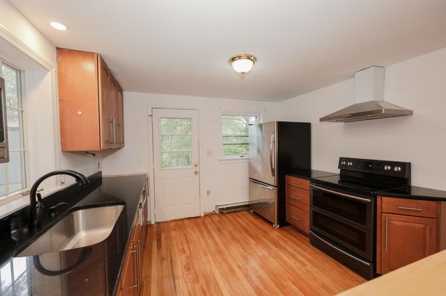 85 Taylor Street, Nashua, NH 03060