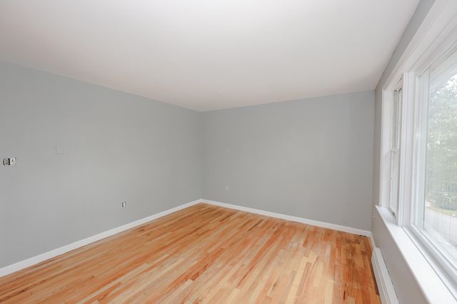 85 Taylor Street, Nashua, NH 03060
