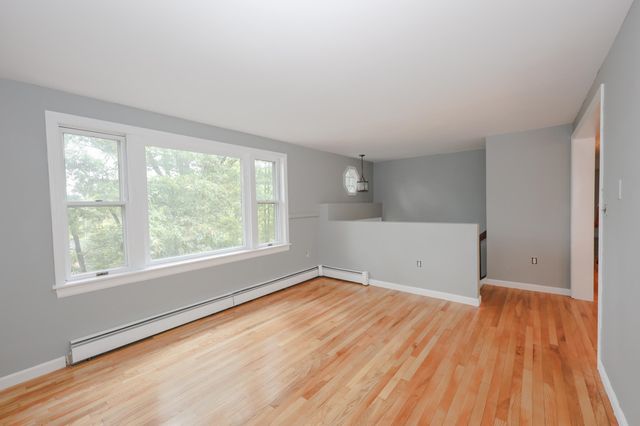 85 Taylor Street, Nashua, NH 03060