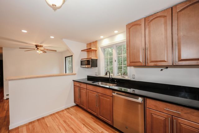 85 Taylor Street, Nashua, NH 03060