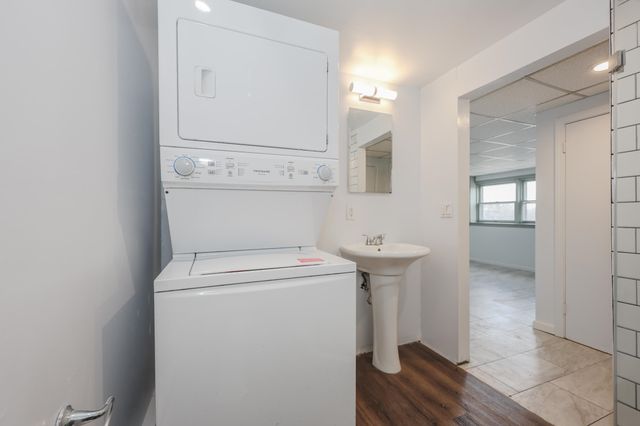 85 Taylor Street, Nashua, NH 03060