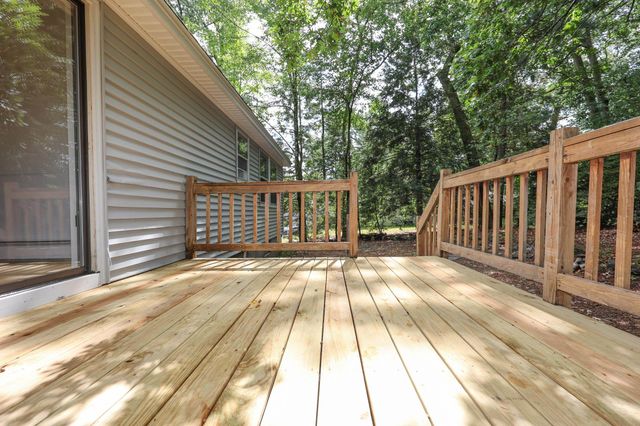 85 Taylor Street, Nashua, NH 03060