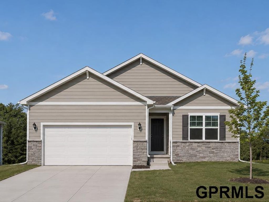 18402 Aurora Street, Omaha, NE 68136