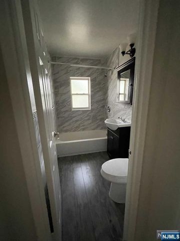 280-320 Oak Street 284D, Ridgewood, NJ 07450