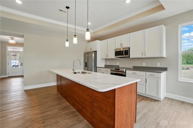 1507 Kingsgate, Springfield, OH 45502