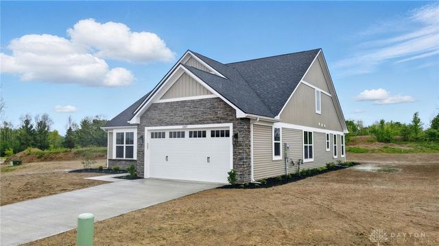 1507 Kingsgate, Springfield, OH 45502