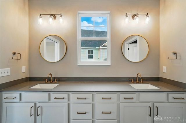 1507 Kingsgate, Springfield, OH 45502